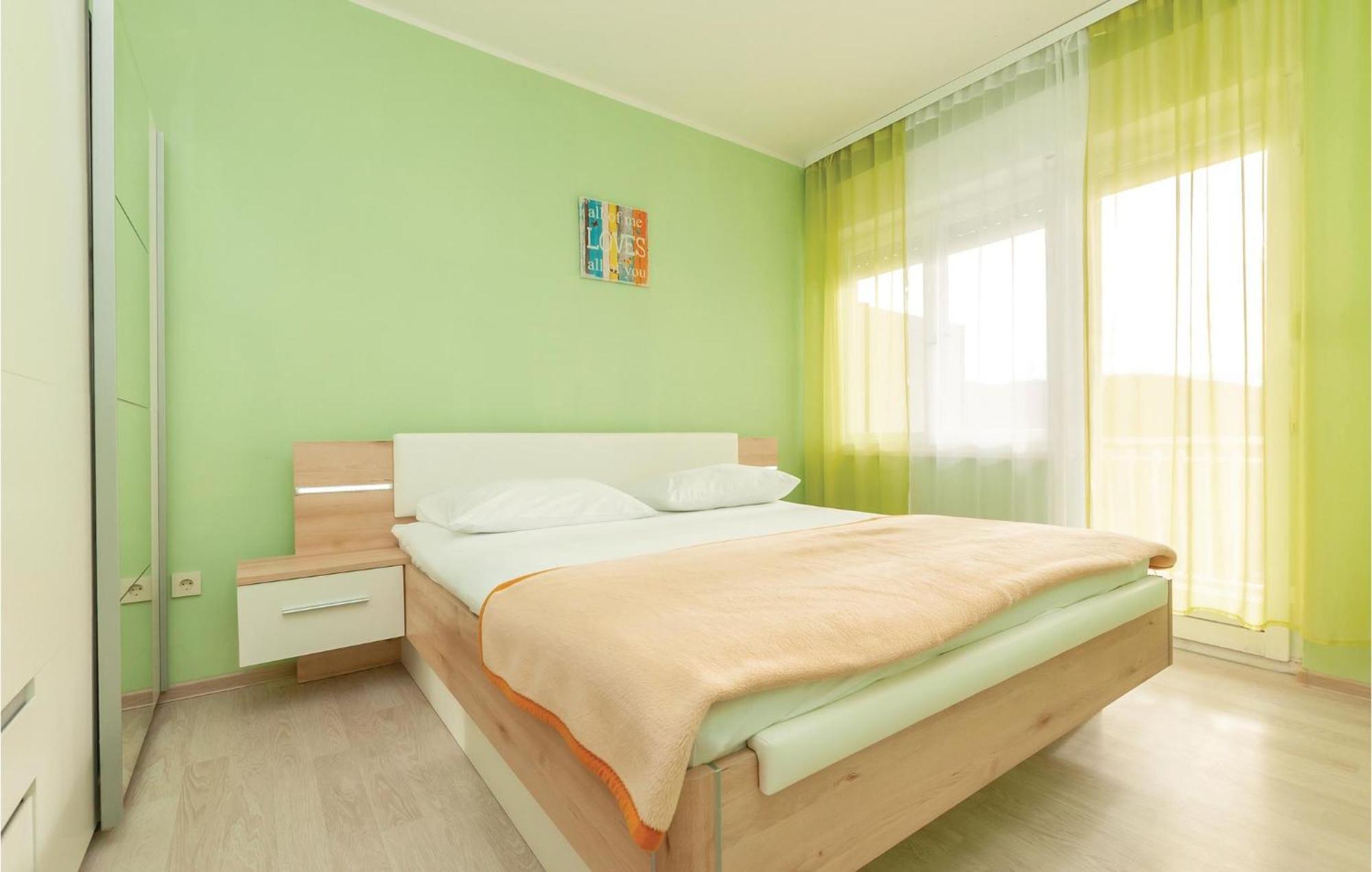 Cozy Home In Dolac With Kitchen Primošten Zewnętrze zdjęcie